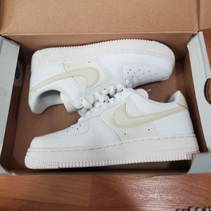 Women's Nike Air Force 1 '07 Ess Sneakers